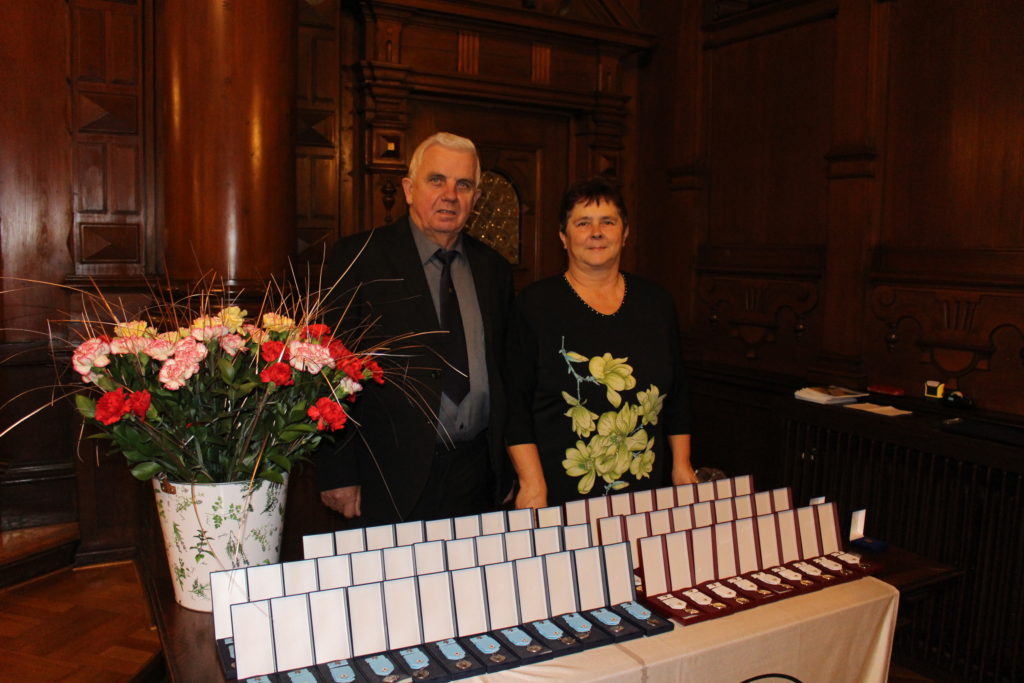 Celkem 512 dárců krve bylo oceněno na Liberecké radnici medailemi prof. MUDr. Jana Janského v roce 2019