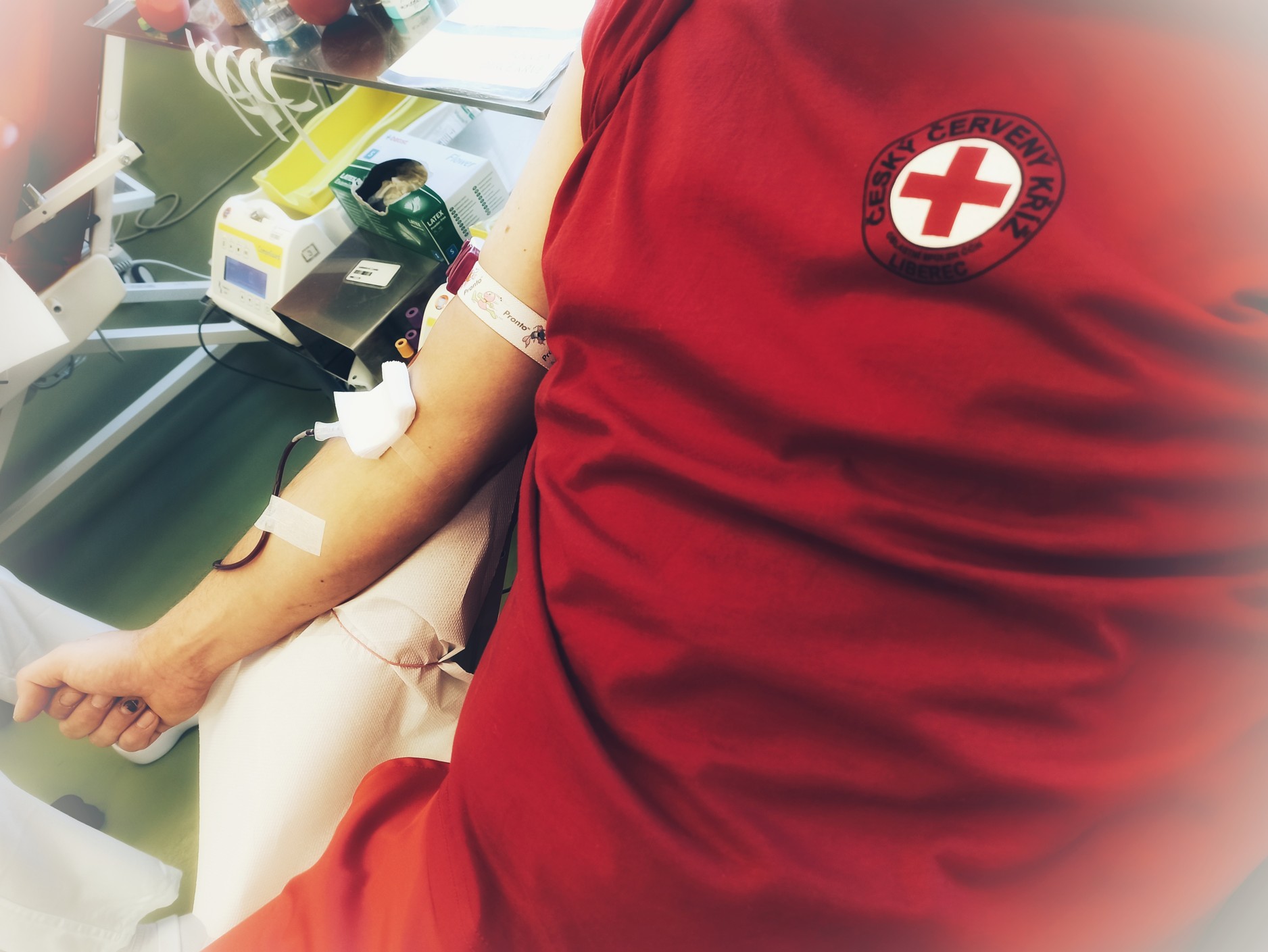 Darovat krev je normální i morální